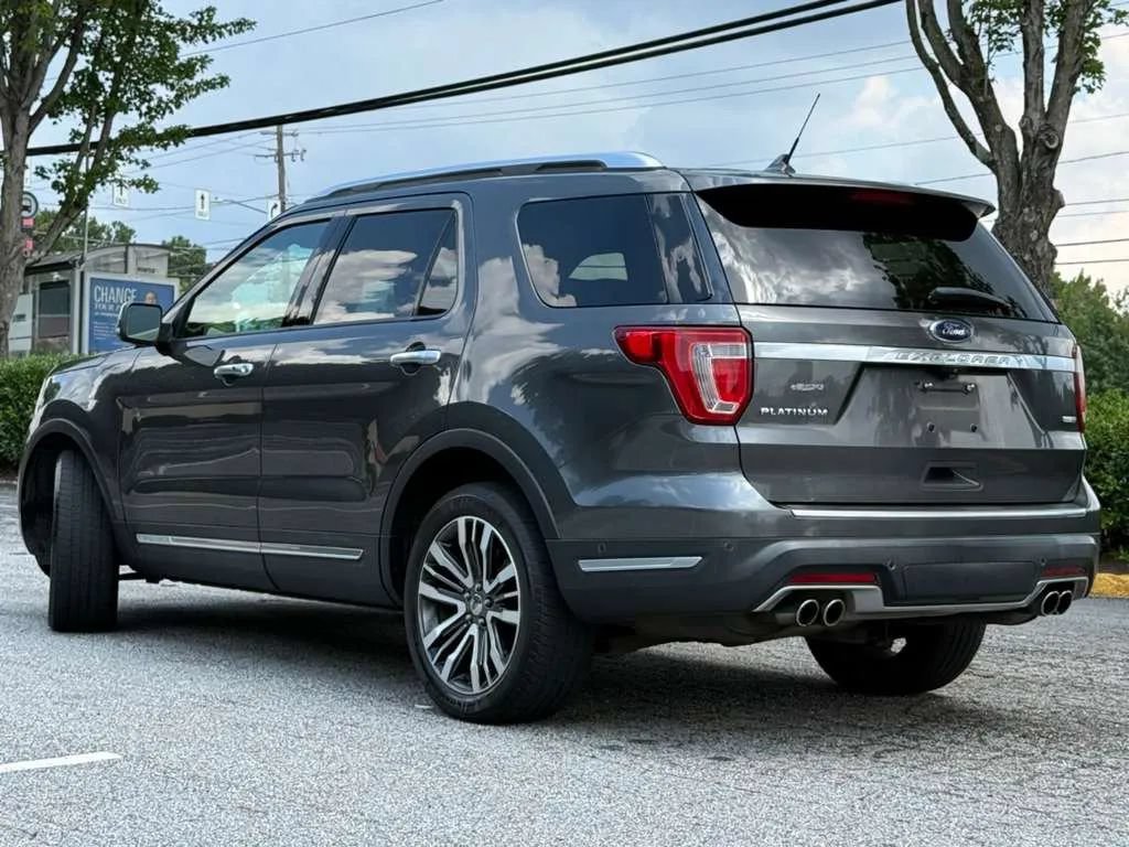 Used 2018 Ford Explorer Platinum AWD/4WD image 3