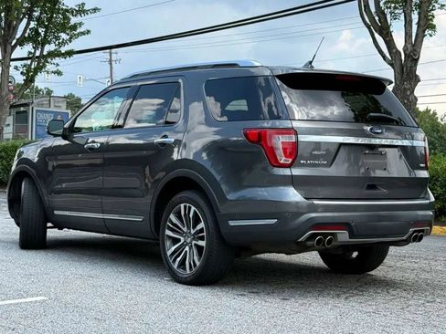 Used 2018 Ford Explorer Platinum AWD/4WD image 3