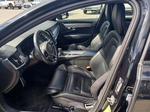 Used 2020 Volvo S90 T6 R-Design image 7