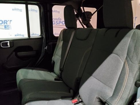 Used 2024 Jeep Wrangler Willys image 18