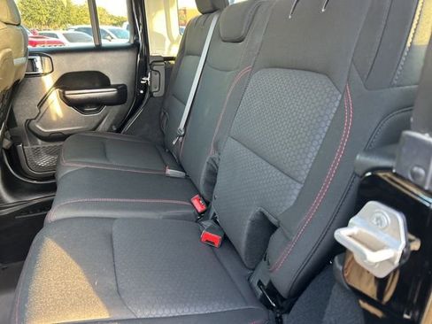 Used 2018 Jeep Wrangler Unlimited Rubicon image 10