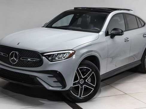 Certified 2025 Mercedes-Benz GLC 300 4MATIC image 1