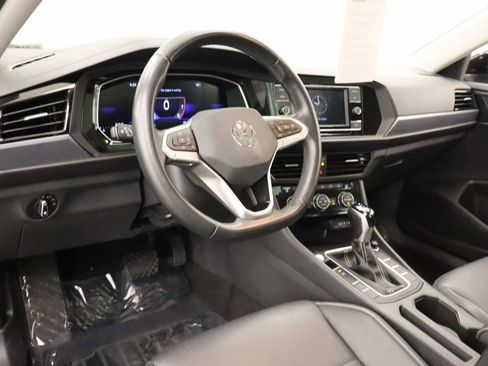 Certified 2024 Volkswagen Jetta SE image 15