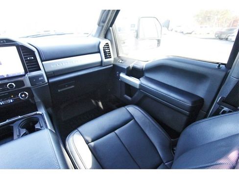 Used 2022 Ford F250 Lariat w/ Lariat Ultimate Package image 9