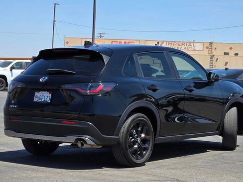 Used 2025 Honda HR-V Sport image 4