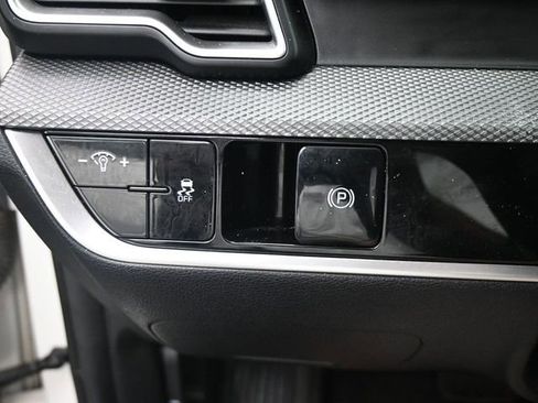 Used 2024 Kia Sportage LX FWD image 20