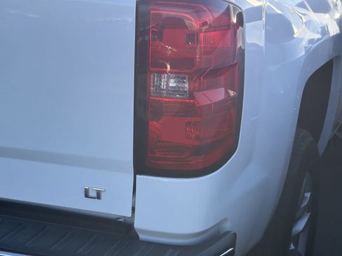 Used 2018 Chevrolet Silverado 1500 LT w/ All Star Edition RWD image 9