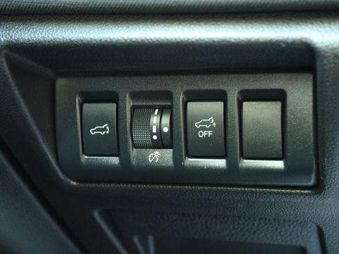 Used 2023 Subaru Outback Premium AWD/4WD image 29