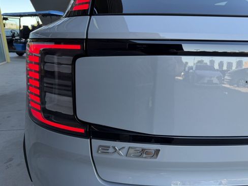 Used 2025 Volvo EX30 Ultra image 14