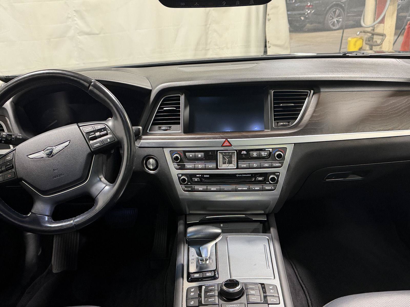 Used 2019 Genesis G80 3.8 w/ Ultimate Package 03 AWD/4WD image 9