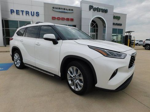 Used 2021 Toyota Highlander Limited image 8