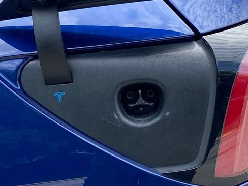 Used 2018 Tesla Model 3 Performance AWD/4WD image 10