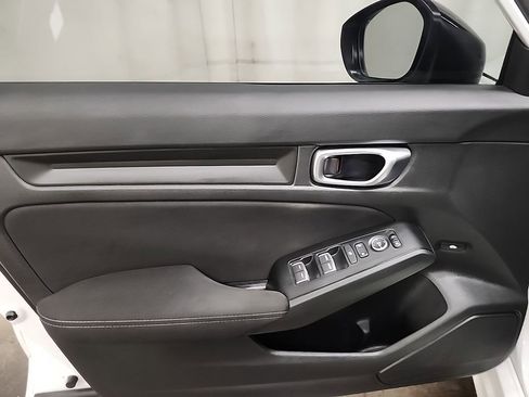 Used 2023 Honda Civic Sport image 4