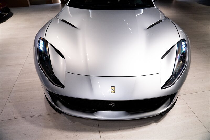 Used 2018 Ferrari 812 Superfast RWD image 41