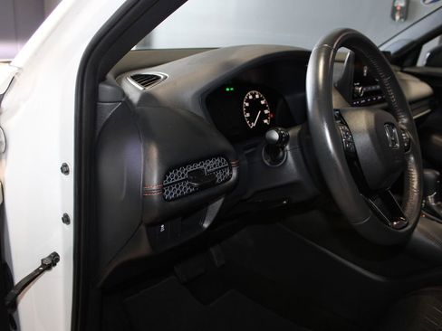 Used 2024 Honda HR-V Sport image 11
