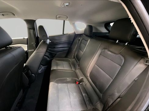 Used 2024 Chevrolet Trax LT w/ Driver Confidence Package FWD image 21
