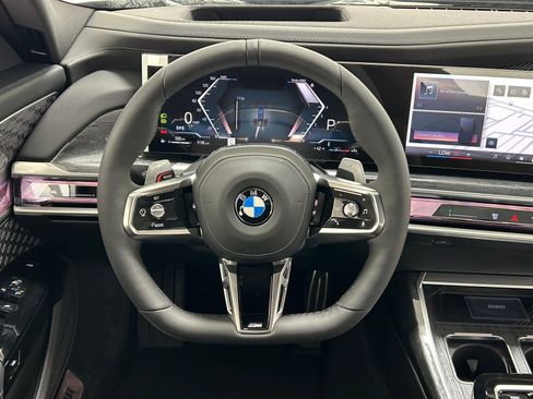 Used 2025 BMW 760i xDrive w/ Executive Package AWD/4WD image 12