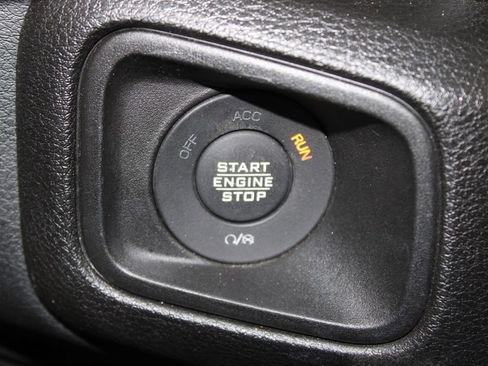 Used 2024 Jeep Wrangler Sport S image 27