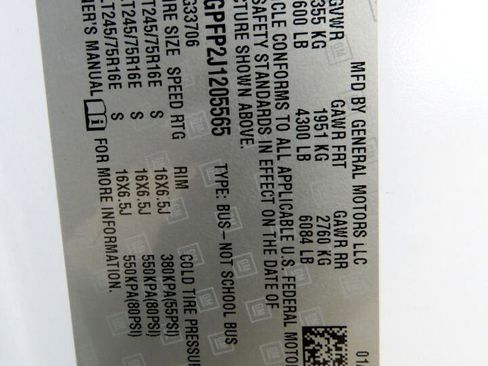 Used 2018 Chevrolet Express 3500 LT w/ LT Preferred Equipment Group image 25