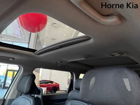 New 2026 Kia EV9 Wind image 16