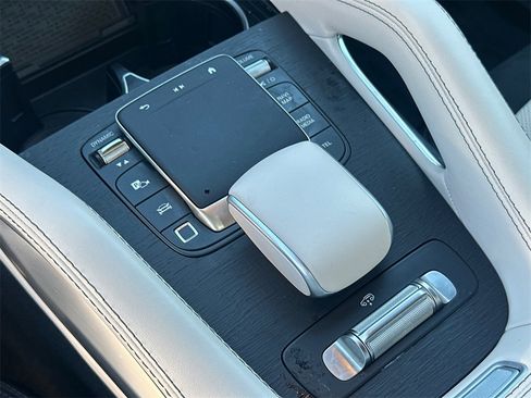 Certified 2025 Mercedes-Benz GLE 53 AMG 4MATIC image 33