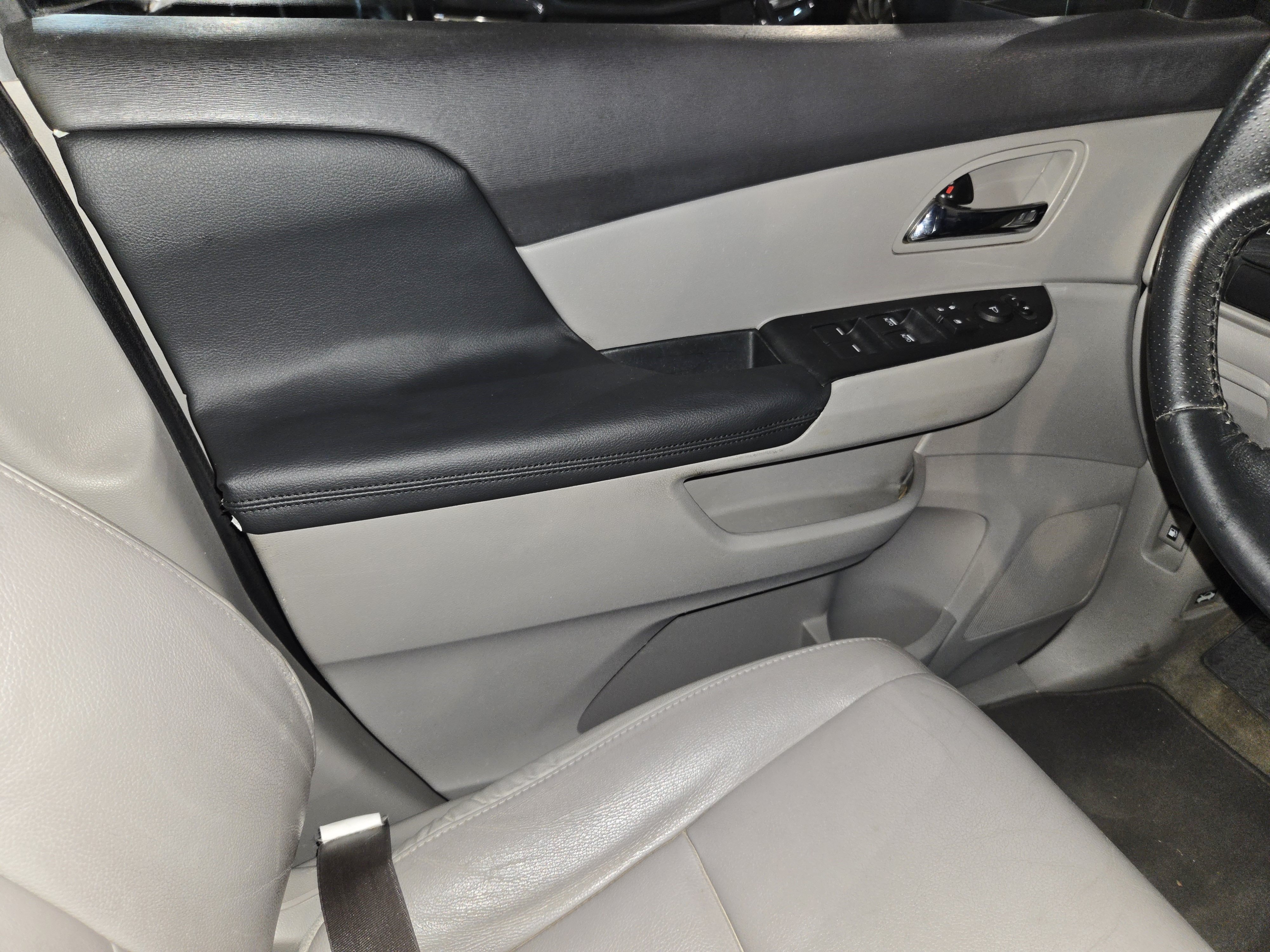 Used 2015 Honda Odyssey EX-L image 34