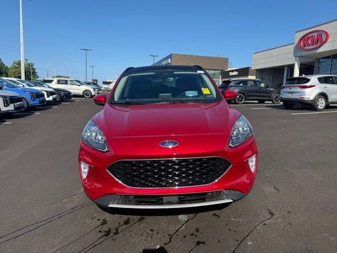 Used 2020 Ford Escape Titanium AWD/4WD image 2