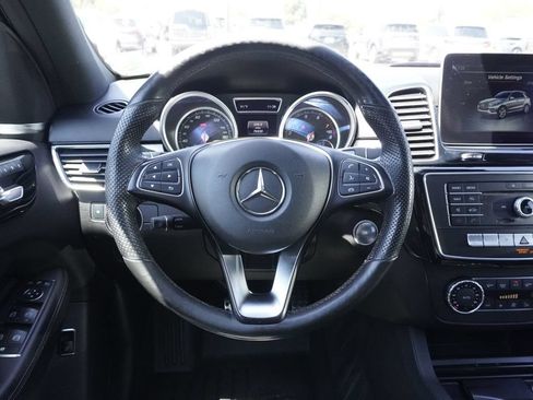 Used 2019 Mercedes-Benz GLE 400 4MATIC image 10