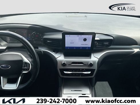 Used 2022 Ford Explorer XLT image 19