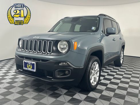 Used 2018 Jeep Renegade Latitude image 1