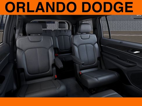 New 2025 Jeep Grand Cherokee L Limited w/ Luxury Tech Group II RWD image 15