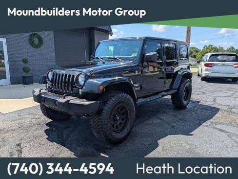 Used 2015 Jeep Wrangler Unlimited Sahara w/ Connectivity Group AWD/4WD image 1