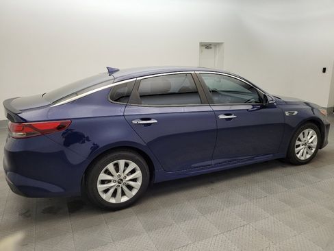 Used 2018 Kia Optima S FWD image 10