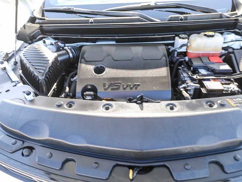 Used 2023 Buick Enclave Essence image 26