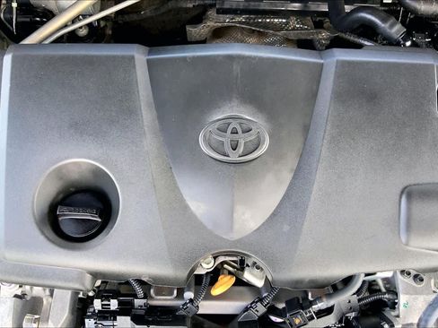 Used 2024 Toyota Camry SE FWD image 32