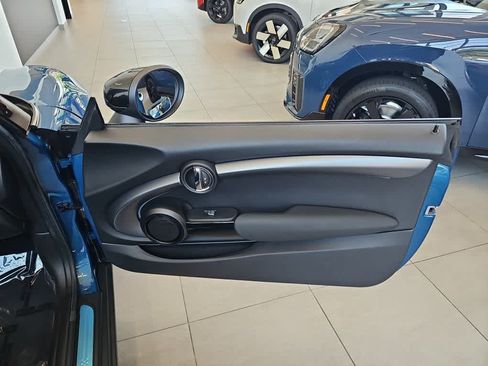 Used 2022 MINI Cooper S w/ Premium Package FWD image 21
