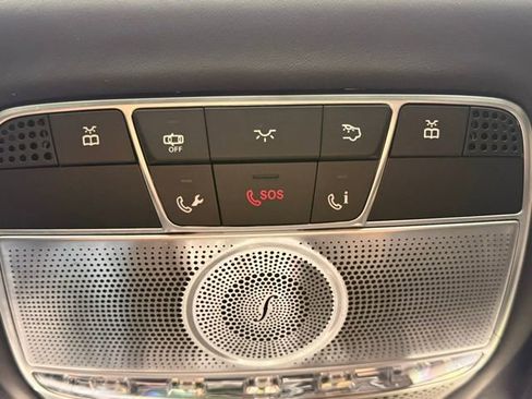 Used 2018 Mercedes-Benz Maybach S 560 4MATIC image 33