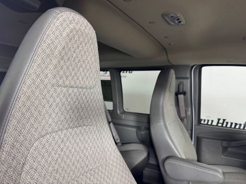 Used 2024 Chevrolet Express 3500 LT w/ LT Preferred Equipment Group RWD image 21