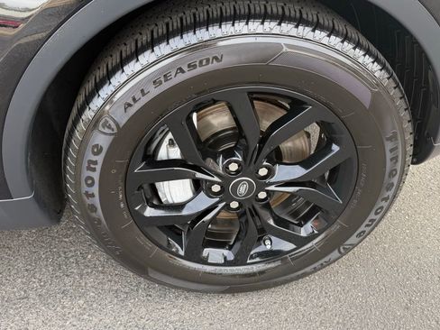 Used 2019 Land Rover Discovery SE image 33