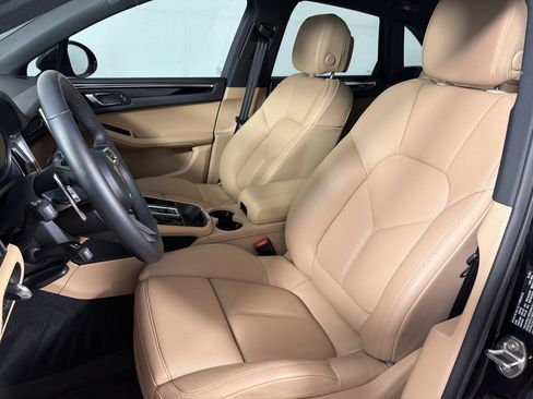 Certified 2026 Porsche Macan S AWD/4WD image 5