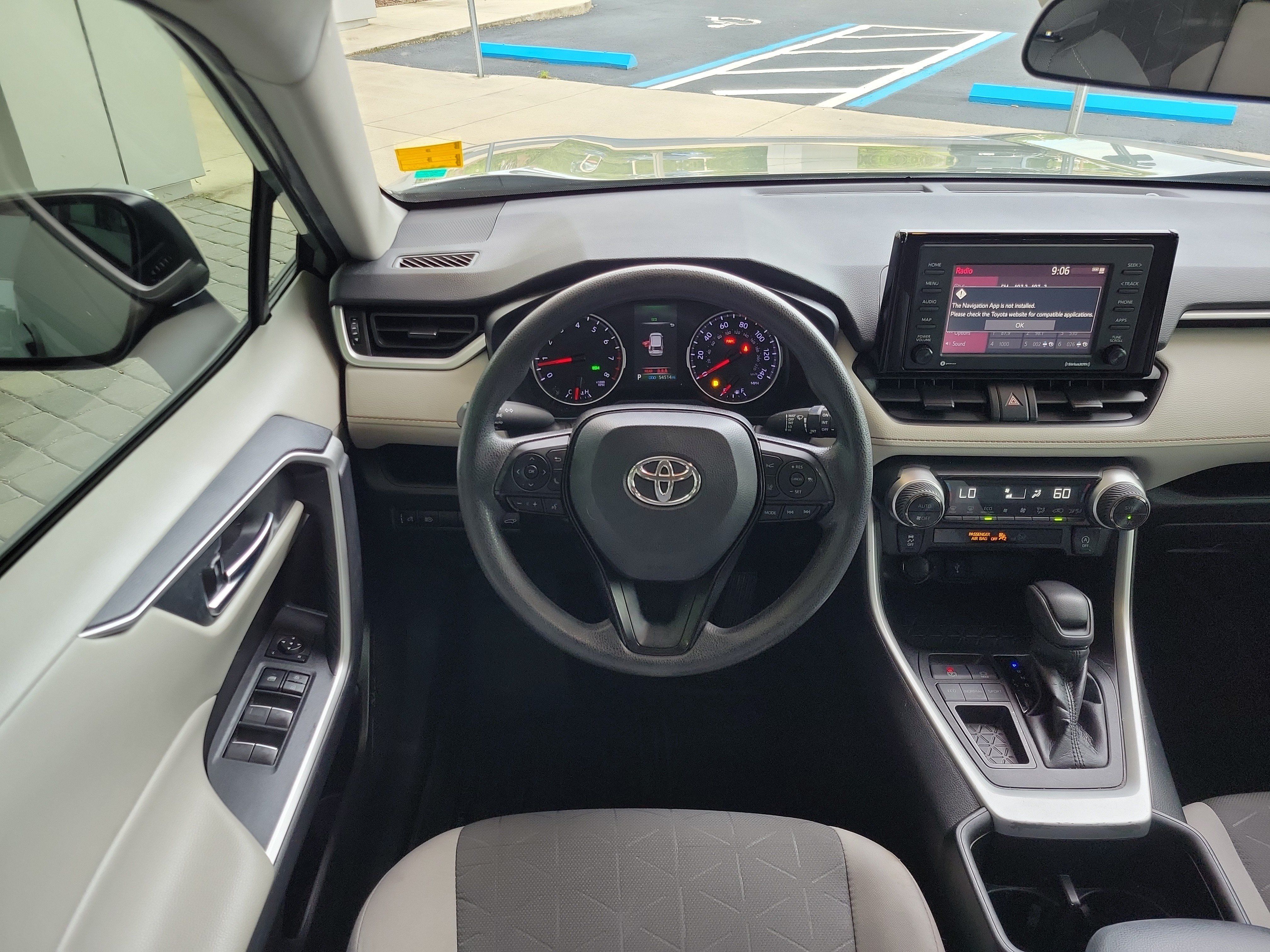 Used 2022 Toyota RAV4 XLE w/ Convenience Package FWD image 25