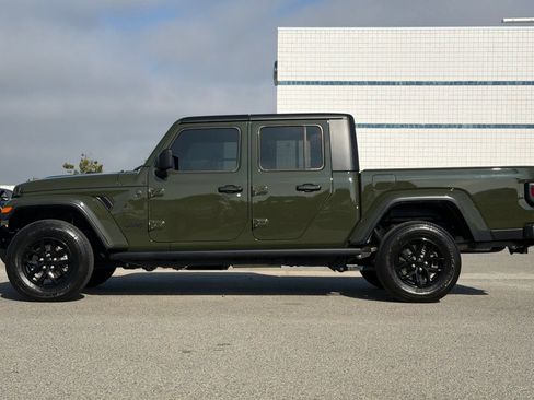 Used 2022 Jeep Gladiator Sport AWD/4WD image 7
