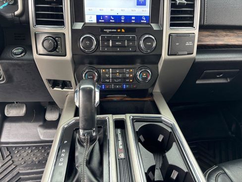 Used 2019 Ford F150 Lariat AWD/4WD image 10