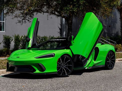 Used 2025 McLaren GTS RWD image 23