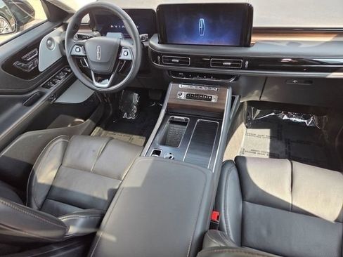 Used 2025 Lincoln Aviator Reserve w/ Equipment Group 201A AWD/4WD image 32