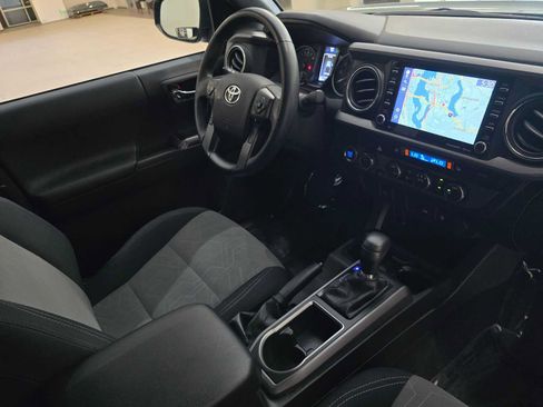 Certified 2022 Toyota Tacoma TRD Off-Road w/ TRD Premium Off Road Package AWD/4WD image 28