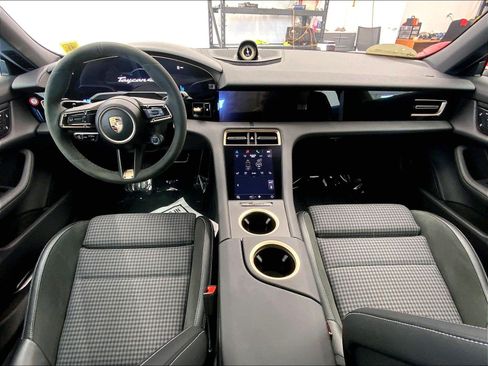 Used 2025 Porsche Taycan 4S AWD/4WD image 13