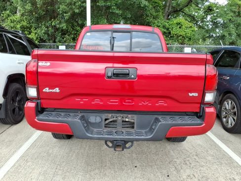 Used 2020 Toyota Tacoma SR image 7