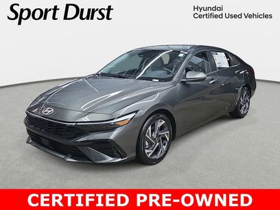 Used 2025 Hyundai Elantra Limited