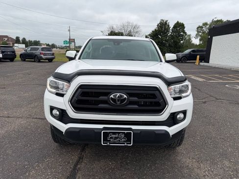 Used 2021 Toyota Tacoma TRD Sport AWD/4WD image 12